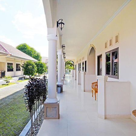 Collection O 91046 Hotel Remaja Indah Masamba ภายนอก รูปภาพ