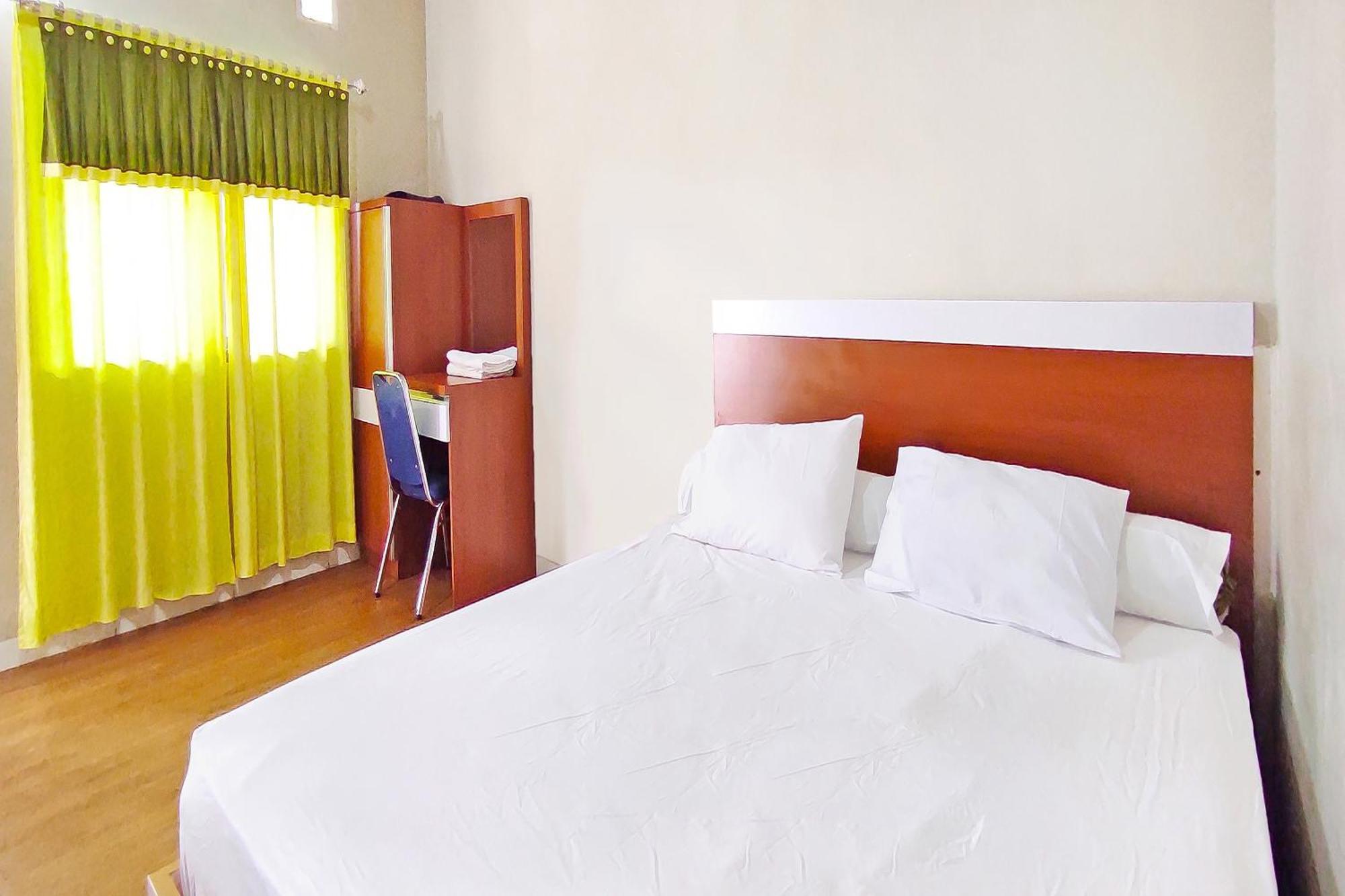 Collection O 91046 Hotel Remaja Indah Masamba ภายนอก รูปภาพ
