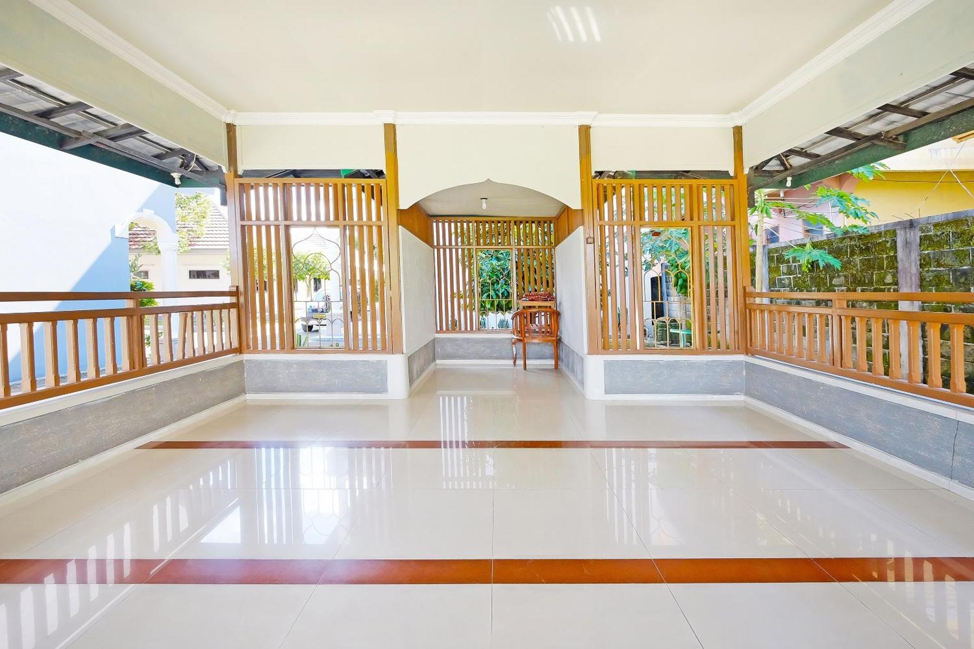 Collection O 91046 Hotel Remaja Indah Masamba ภายนอก รูปภาพ
